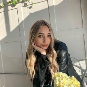 Meet your Posher, Janelle